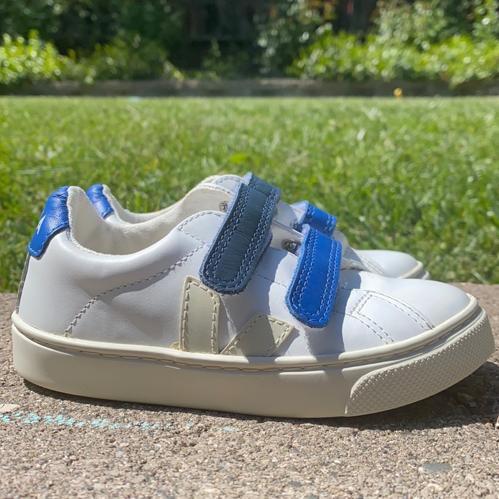 Veja kids shoes- great condition!